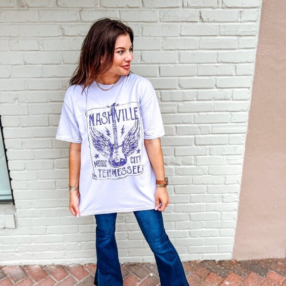 Oversized Nashville Graphic Tee - Picture 2 of 3